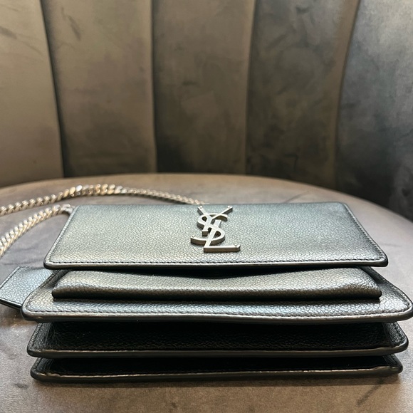 Yves Saint Laurent Sunset grained crossbody bag - Picture 9 of 15